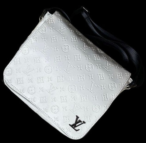 Bandolera Louis Vuitton blanca estampado black LOGO