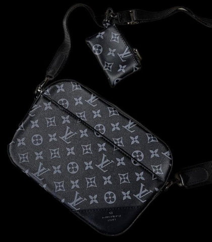 Bandolera Louis Vuitton logo dos piezas