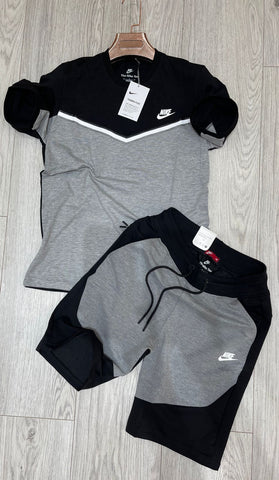 Conjunto corto Nike Tech negro / gris